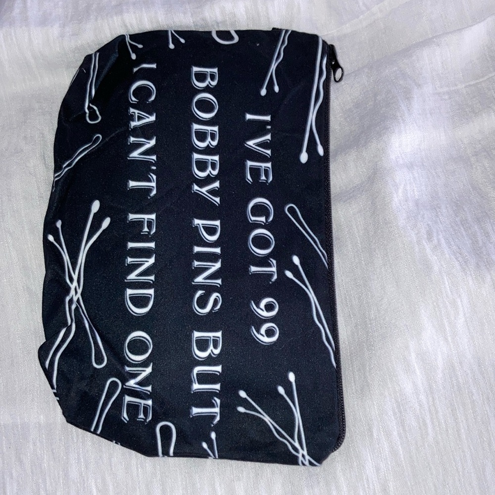 Cosmetic Case NWOT Make up Pouch Unbranded Black & White - Picture 2 of 15